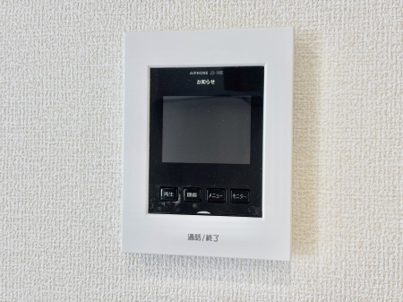 ���̑����� TV���j�^�[�t�C���^�[�t�H�����t���Ă��ăZ�L�����e�B�[��