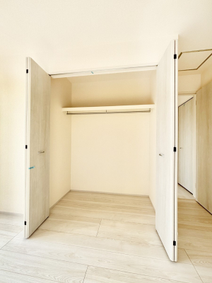 ���[ �����Ղ�̎��[�X�y�[�X�ŉ��K�ɕ�点���� 