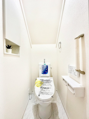 �g�C�� �g�C����1�K��2�K���ꂼ��ɔz�u����Ă��ĂƂĂ��֗��ł��B 