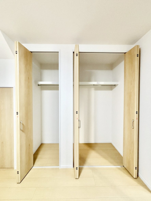 ���[ �m���̃N���[�[�b�g�B���s��������̂Ō���̈ߗނ�����������܂�܂��B�@