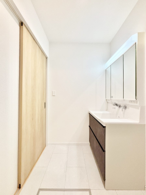 ���̑� �L�X�Ƃ�Ƃ�̂��郉���h���[�X�y�[�X�@