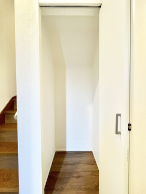 ���̑����� �L�����[�B�|�������G�߂̏��������[���邱�Ƃ��ł��܂��B