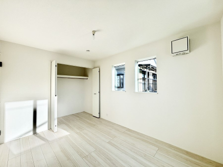 �q������ �q�������ɂ��������߂Ȏ��[�X�y�[�X�����Ղ�̋���