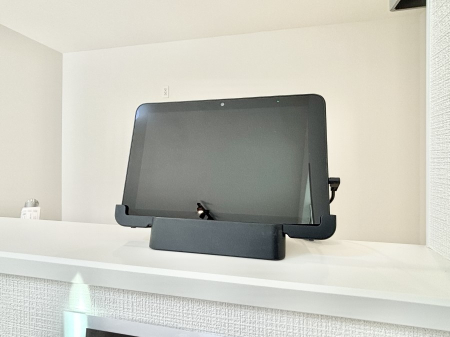 ���̑����� �X�}�z�Ή��C���^�[�z���B�O�o�悩�烊�A���^�C���Ō��֑O�̗l�q��������K��҂ƒʘb�ł��܂�