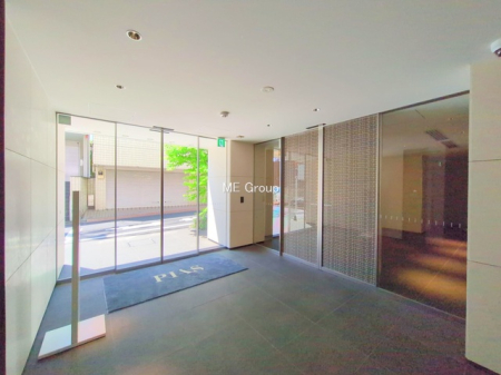 �G���g�����X -