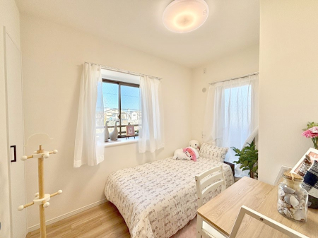 �q������ ������̂₳���������S�n�悢�v���C�x�[�g���[��