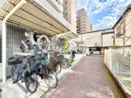 ���ӊ� ���w�Z 240m �����旧��㒆�w�Z