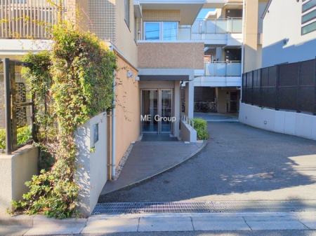 �G���g�����X -