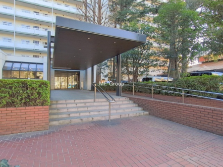 �G���g�����X -