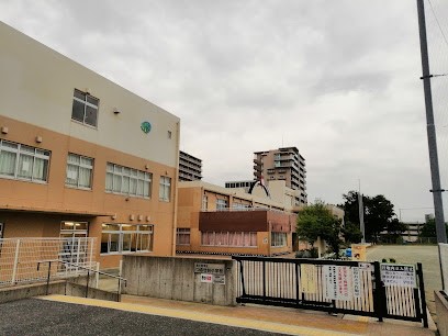 ���ӊ� ���w�Z 400m �x�m���s���邹�䏬�w�Z