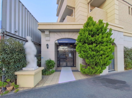 �G���g�����X -