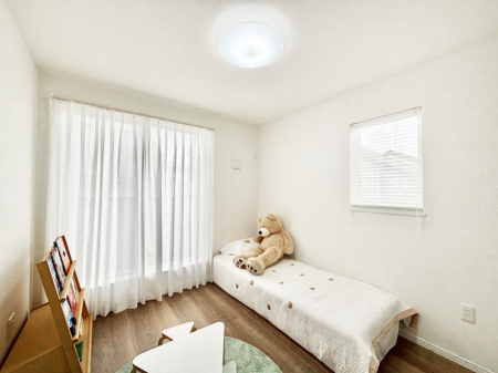 �q������ �q�ǂ������ɂ҂�����̖��邢��ԁB