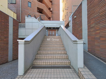 �G���g�����X -