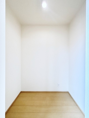 ���̑����� �t���[�X�y�[�X�B���[��e�����[�N�Ȃǂɂ������p���������܂��B