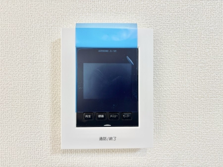 ���̑����� TV���j�^�[�t�C���^�[�t�H�����t���Ă��ăZ�L�����e�B�[��