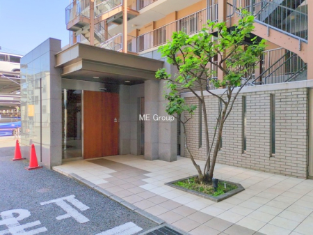 �G���g�����X -