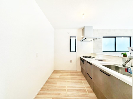 �L�b�`�� ��Ƃ肠��L�b�`���ł͂��Ƒ��Ɗy�������������ł��܂��B