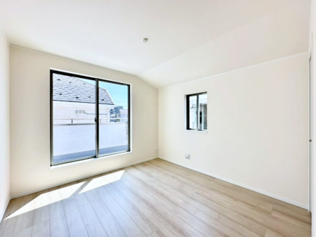 ���̑����� ���邢�o���R�j�[�T�C�h�ɗm����ݒu�B�ڊo�߂̗ǂ��Q���ɁB 