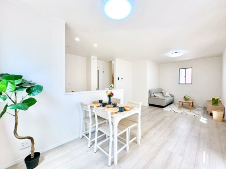 ���r���O �Ƒ��c���̎��Ԃ����������Ȃ��났�̃��r���O�_�C�j���O�B   