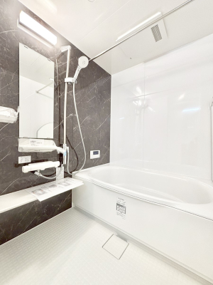 ���� ����̔�������Ă���閾�邢�������̂���o�X���[��  