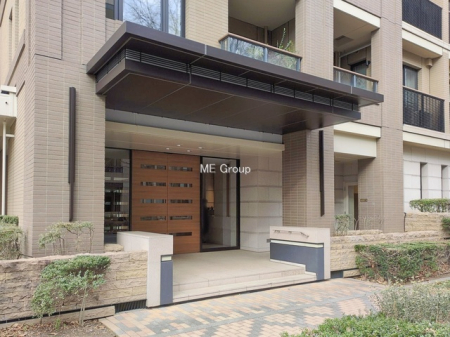 �G���g�����X -