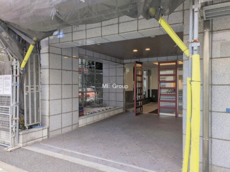 �G���g�����X -