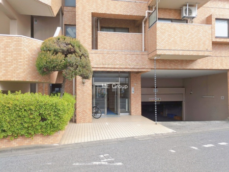 �G���g�����X -