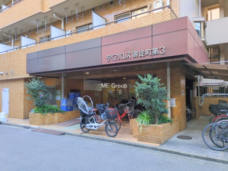 �G���g�����X -