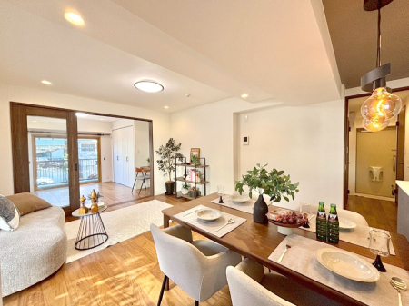 ���̑����� �Ƒ������R�ƏW�܂�e���̃X�y�[�X�ɂȂ肻��  