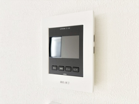 ���̑����� TV���j�^�[�t�C���^�[�t�H�����t���Ă��ăZ�L�����e�B�[��