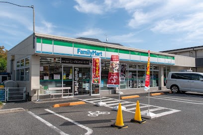 ���ӊ� �R���r�j 400m �t�@�~���[�}�[�g �����ܒ��ړX