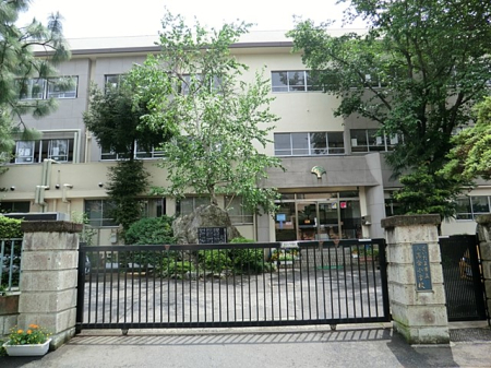 ���ӊ� ���w�Z 720m �������܎s���㗎�����w�Z