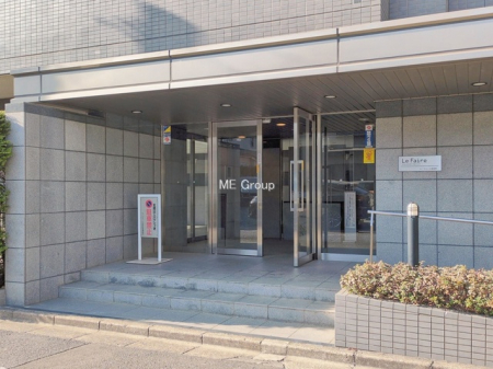 �G���g�����X -