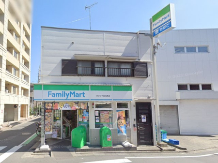 ���ӊ� �R���r�j 300m �t�@�~���[�}�[�g�^�W�}��Z�����X