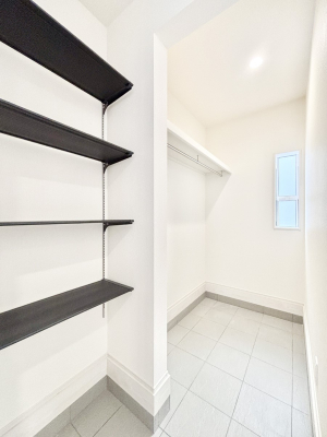 ���� �V���[�Y�C���N���[�N�t���̌��ցB�Ƒ��S���̌C��J��Ȃǂ���������[�ł��܂��B