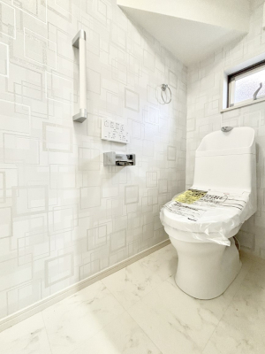 �g�C�� �g�C���͈��S�̂Q�ӏ��I���̃o�^�o�^������S�ł��B 