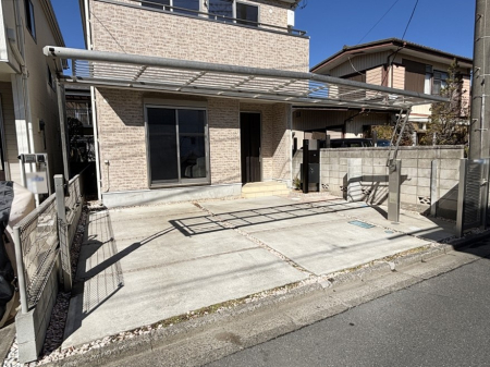  ����2��\�I�}�Ȃ��q�l�̒��ԂɁB�܂��A���Ƒ��̎��]�ԃX�y�[�X�Ƃ��Ă��劈��B