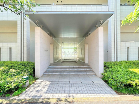 �G���g�����X -