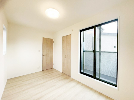 ���̑����� �o���R�j�[���J�������v���X���Ă����m��