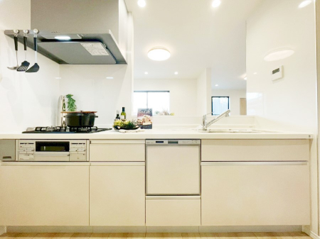 �L�b�`�� �������������I�ɁA�y�����I�V�X�e���L�b�`��