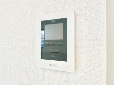 ���̑����� TV���j�^�[�t�C���^�[�t�H�����t���Ă��ăZ�L�����e�B�[��