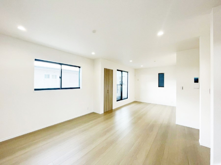 ���̑����� �Ƒ������R�ƏW�܂�e���̃X�y�[�X�ɂȂ肻��