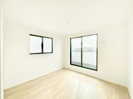 ���ӊ� �V���b�s���O�Z���^�[ 1300m ���B�i�V�X�����u���C�g�R�[�g