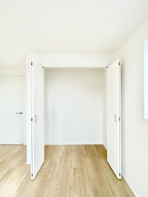 ���[ �����Ղ�̎��[�X�y�[�X�ŉ��K�ɕ�点���� 