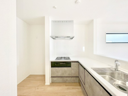 �L�b�`�� L���^���Ɨ�������X�y�[�X���L�X�Ǝg���܂��B�R���p�N�g�ɓ����Ă��������N���N�B