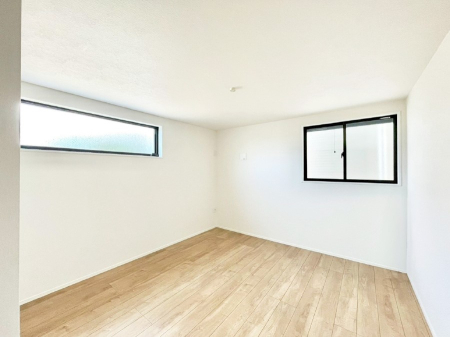 ���̑� 1�K�̔[�˂͎��[�͂������A�����Ƃ��Ă����p�ł��܂��B  