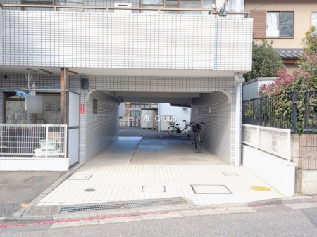 �G���g�����X -