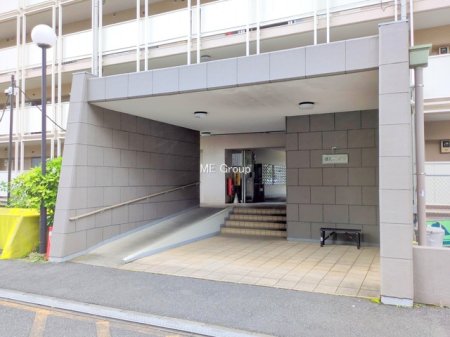 �G���g�����X -