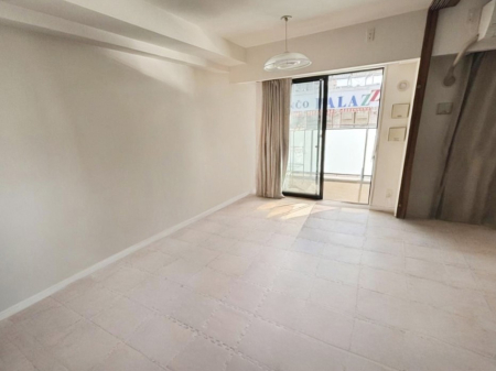 ���r���O ������CG���H��