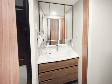 ���ʑ�E���ʏ� ������������ʉ��ώ��Œ��̐g�x�x�����K  